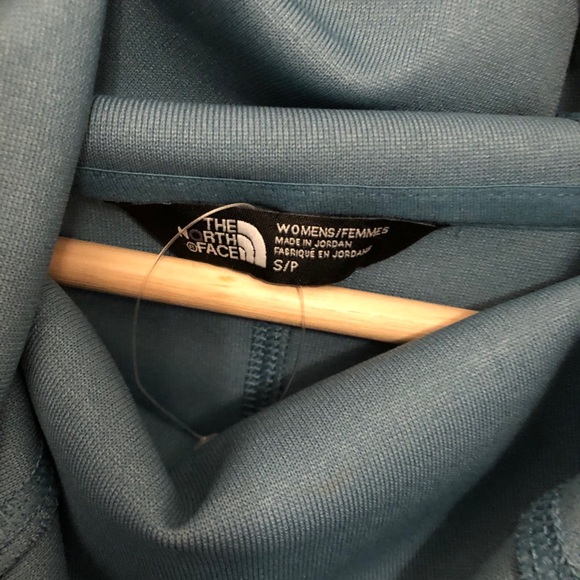 The North Face hooded long sleeve w/ front pocket - Picture 2 of 6